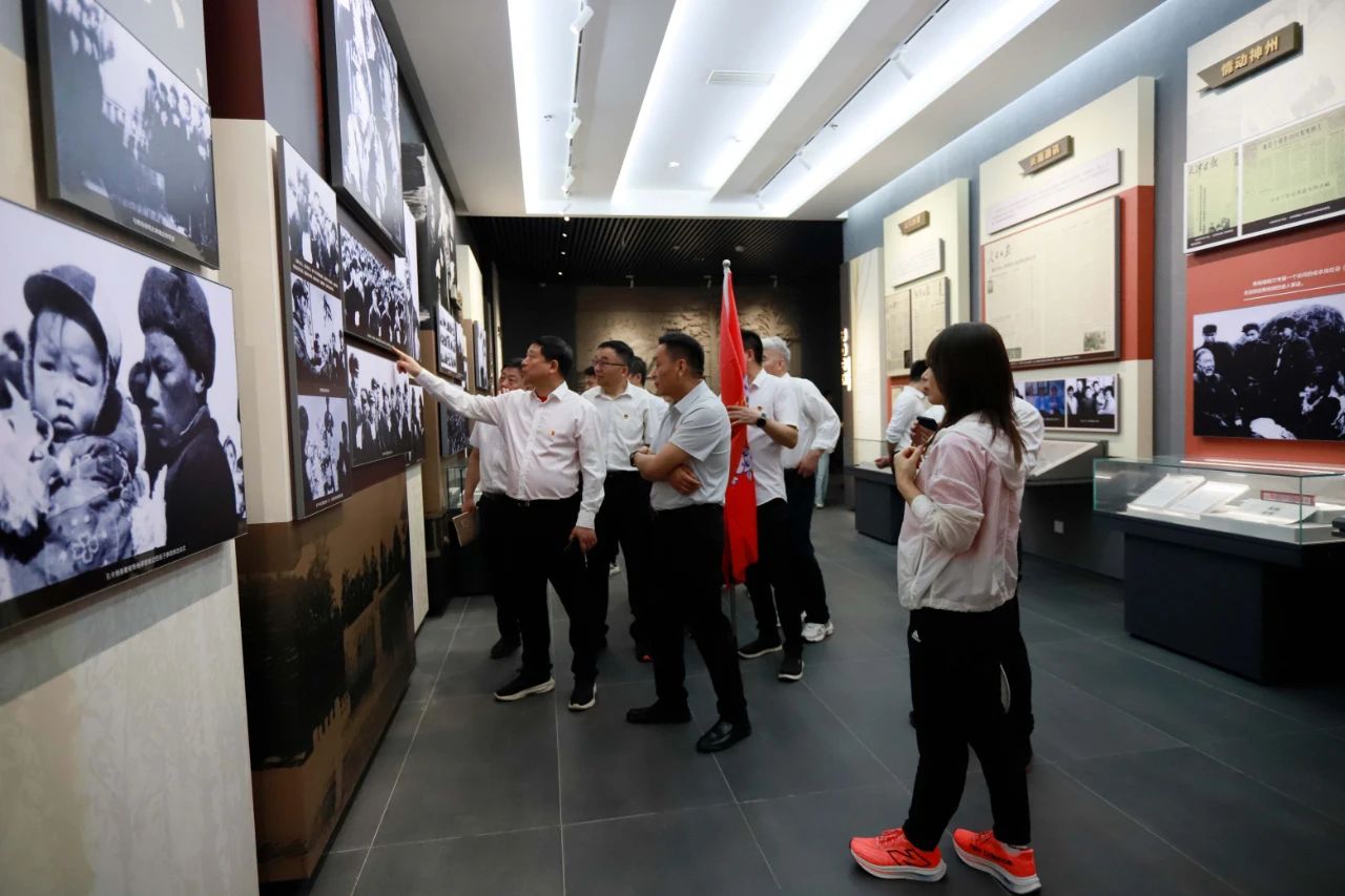 砥礪初心使命，汲取奮進(jìn)力量丨花花牛乳業(yè)集團(tuán)黨委組織開展學(xué)習(xí)“焦裕祿精神”主題黨日活動(dòng)