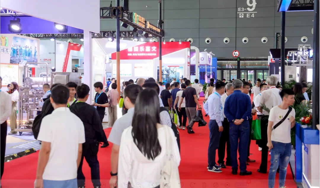 花花牛乳業(yè)集團(tuán)黨委書記、董事長唐洪峰一行參加中國乳制品工業(yè)協(xié)會第三十次年會暨2024中國（國際）乳業(yè)技術(shù)博覽會