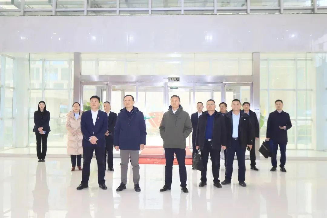 省政府國(guó)資委黨委書記、主任李濤一行到花花牛乳業(yè)集團(tuán)調(diào)研