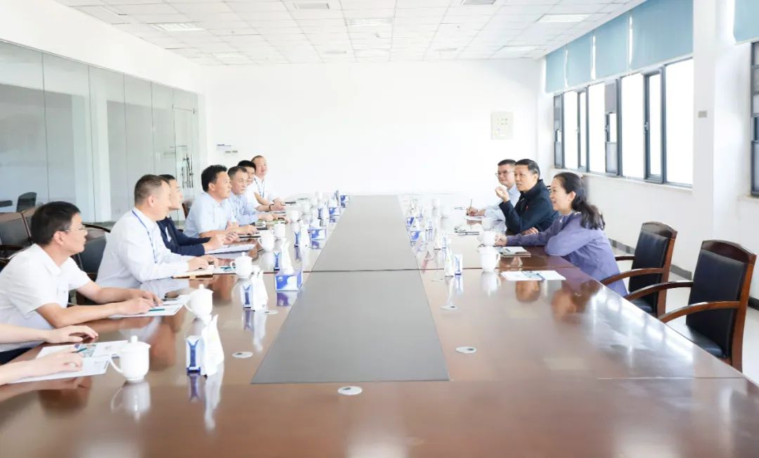 快樂過“雙節(jié)”，安全不放假｜河南農(nóng)投集團(tuán)黨委書記、董事長李曉寰一行蒞臨花花牛乳業(yè)集團(tuán)開展“雙節(jié)”安全生產(chǎn)大檢查活動(dòng)并慰問一線職工、