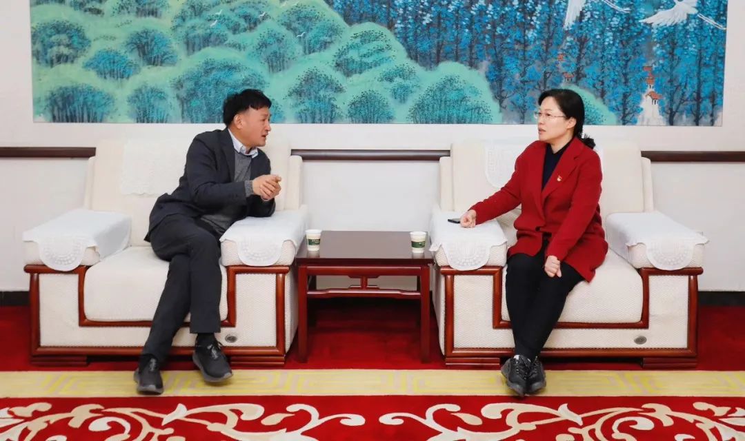 發(fā)揮產(chǎn)業(yè)優(yōu)勢 助力鄉(xiāng)村振興 | 民權(quán)縣委副書記、縣長王靜嫻會見關(guān)曉彥董事長一行