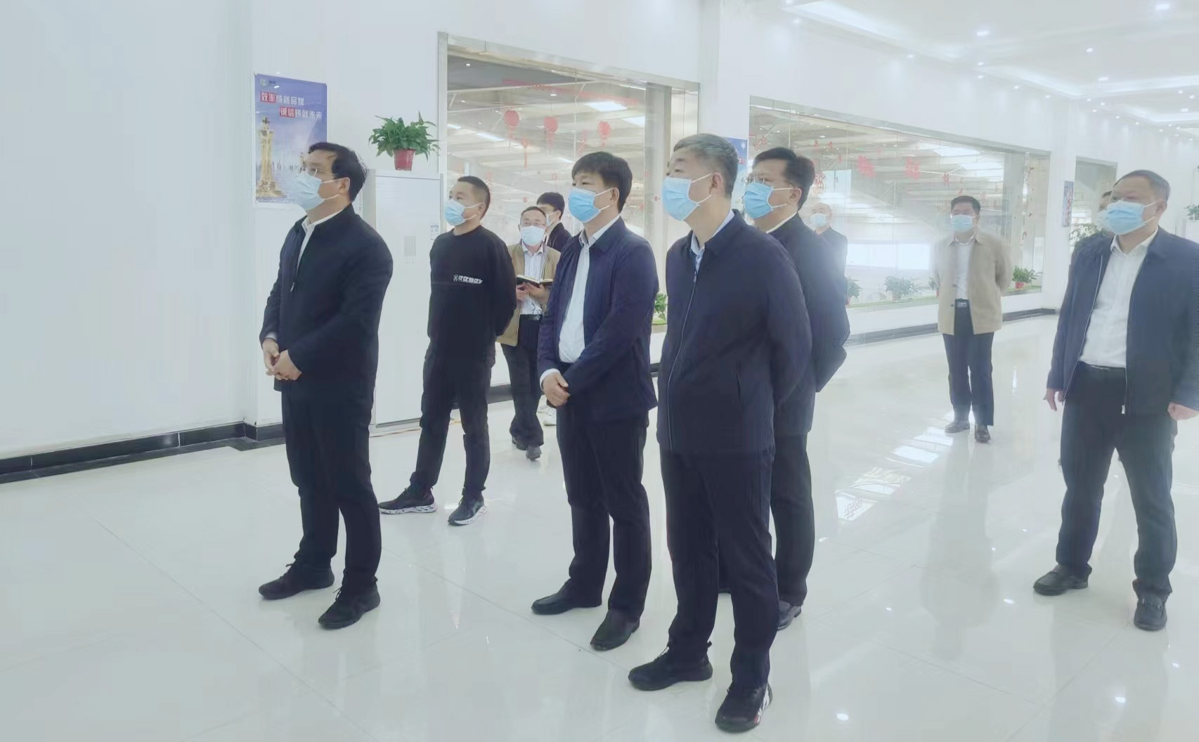 駐馬店市委副書記、市長李躍勇一行 蒞臨花花牛乳業(yè)集團(tuán)新蔡豫信瑞亞牧場調(diào)研