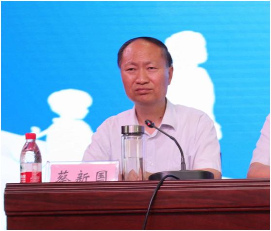 “健康中原，牛奶伴您行——花花牛乳業(yè)集團(tuán)2018中國(guó)小康牛奶行動(dòng)” 公益助學(xué)啟動(dòng)儀式隆重舉行